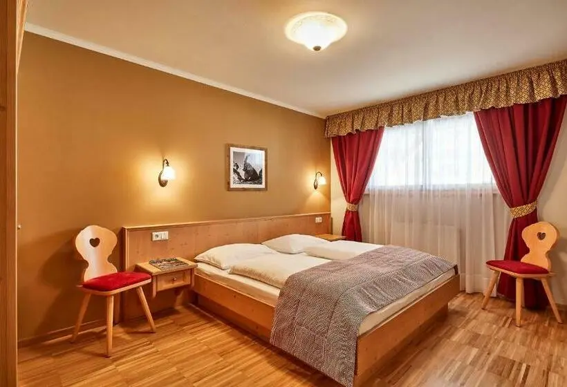 آپارتمان 1 خوابه با بالکن, Marmolada