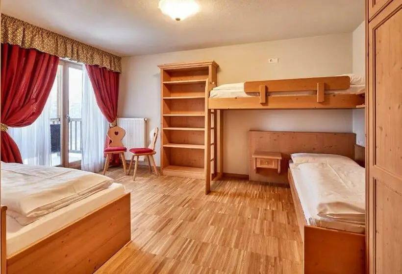آپارتمان 2 خوابه با بالکن, Marmolada