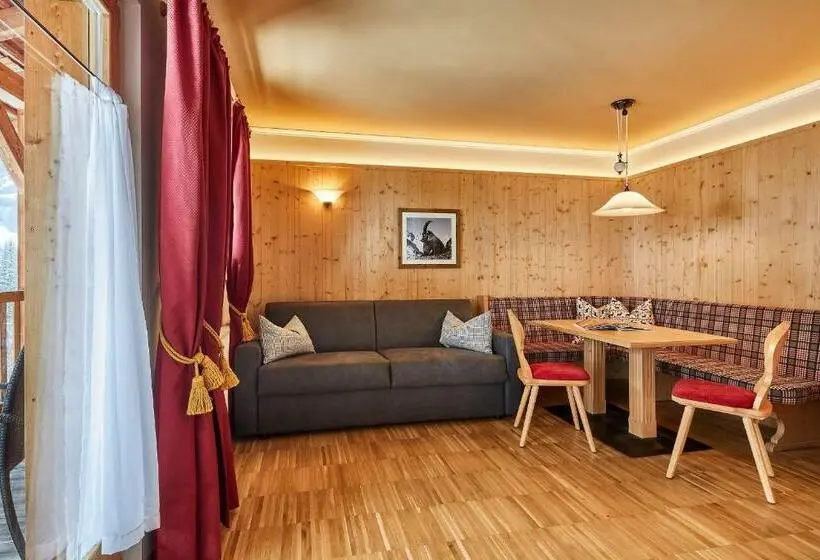 آپارتمان 1 خوابه با بالکن, Marmolada