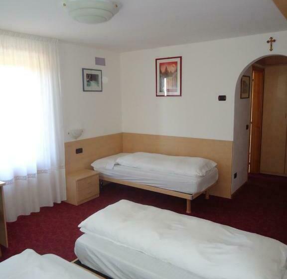 スタンダードトリプルルーム, Pensione Dolomiti