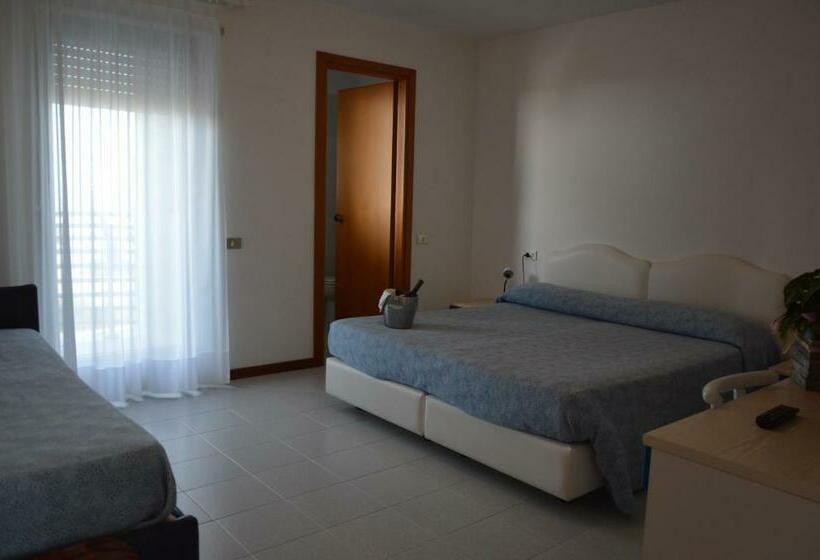 스탠다드 트리플 발코니 룸, Sirenetta