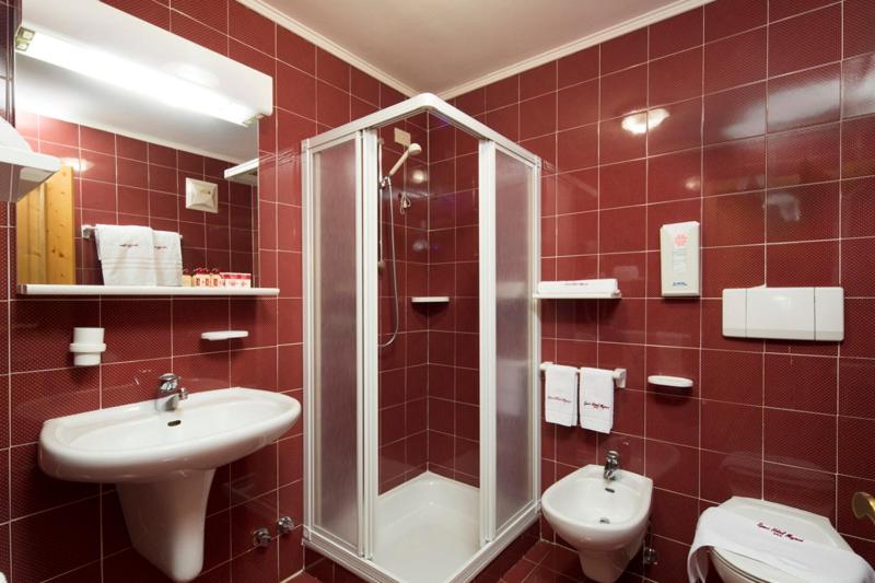 اتاق استاندارد یک نفره, Sport Hotel Majarè