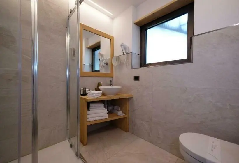 اتاق استاندارد سه نفره, Sport Hotel Majarè