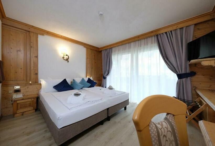 اتاق استاندارد با بالکن, Sport Hotel Majarè