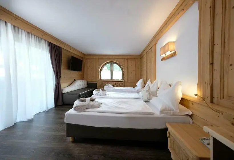 اتاق استاندارد سه نفره, Sport Hotel Majarè