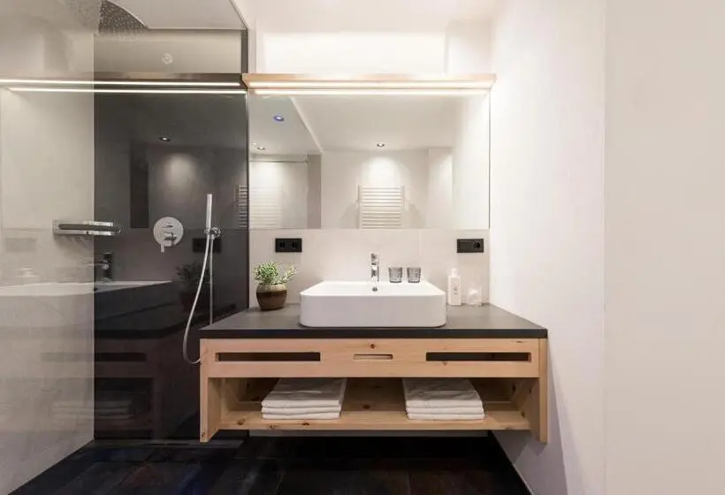 ジュニアスイート, Tonzhaus