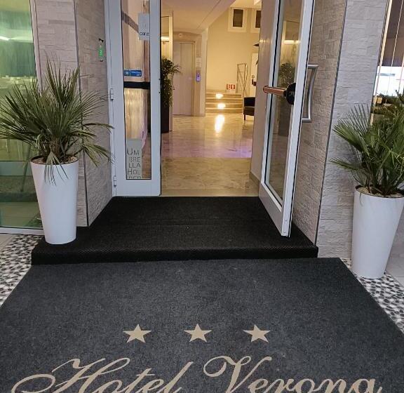 Quarto standard vista mar com balcao, Verona