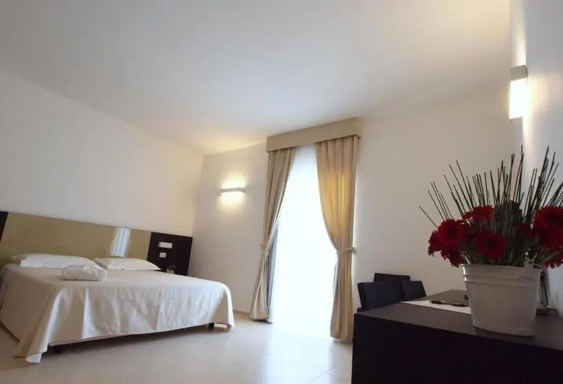 スタンダード４人部屋, Villa San Bartolo