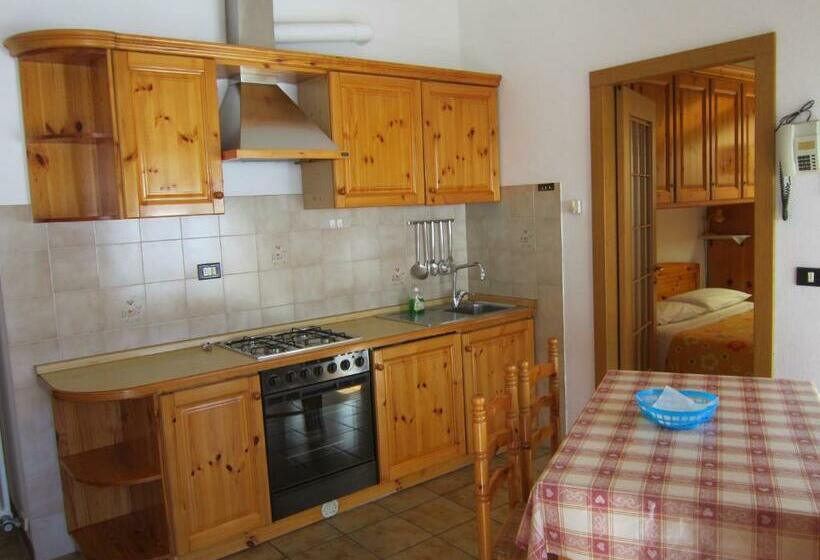 شقة غرفة واحدة, Residence Delapierre