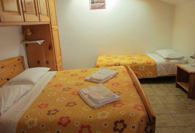 شقة غرفة واحدة, Residence Delapierre