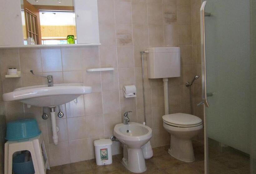 شقة غرفة واحدة, Residence Delapierre