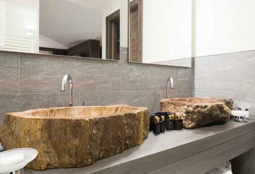 Superior suite with balcony, Sport Hotel Majarè