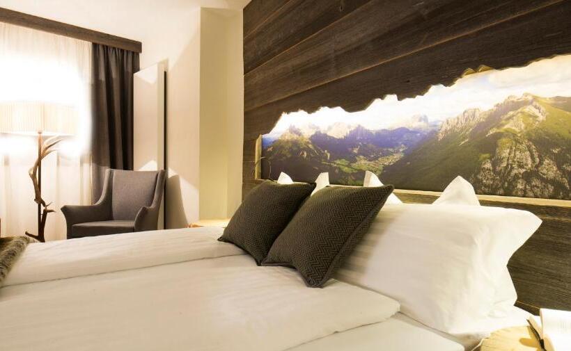 Superior suite with balcony, Sport Hotel Majarè