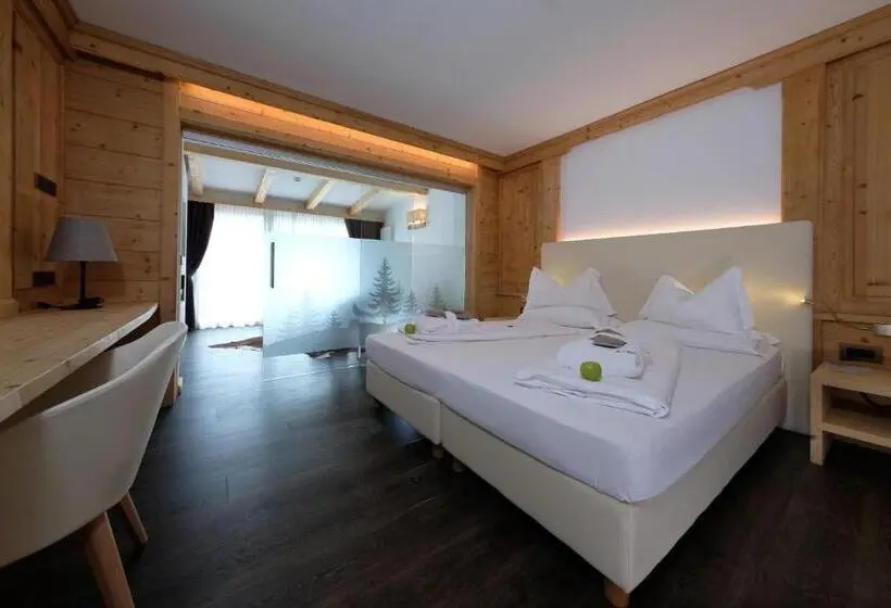 اتاق لوکس, Sport Hotel Majarè