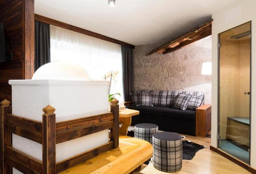 سوئیت با بالکن, Sport Hotel Majarè