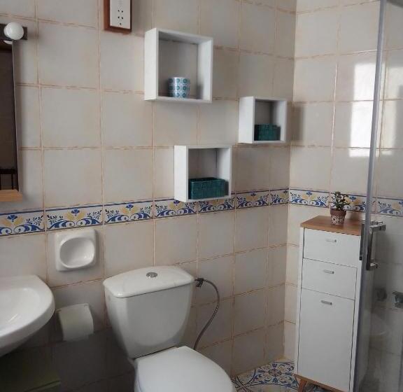 اتاق خانوادگی, Bed And Breakfast Dar Tal Lumija