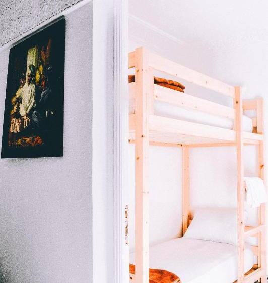 اتاق استاندارد با سرویس بهداشتی مشترک, Aourir Waves Surf House