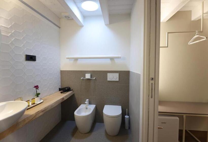 سوییت جونیور, Room & Breakfast Civico 07
