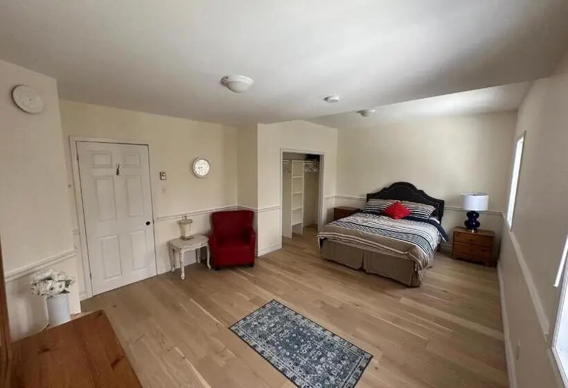 デラックスルーム, Eden Estate B&b
