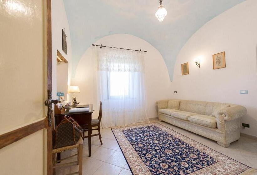 اتاق لوکس سه تخته, Agriturismo Masseria Pozzo