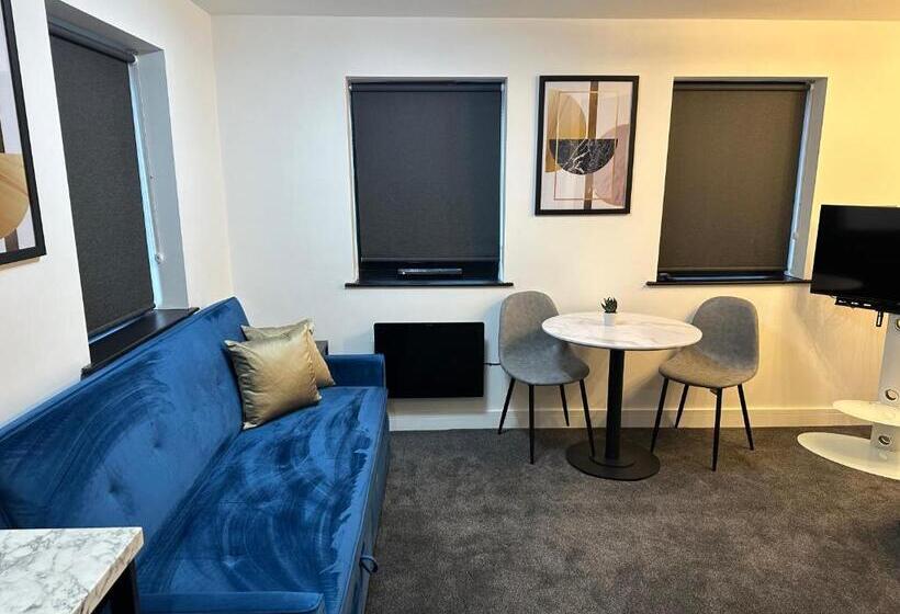 Apartamento Superior 1 Dormitorio, Midsummer House Premium Apartments With Sofa Beds & Sky Tv & Free Parking