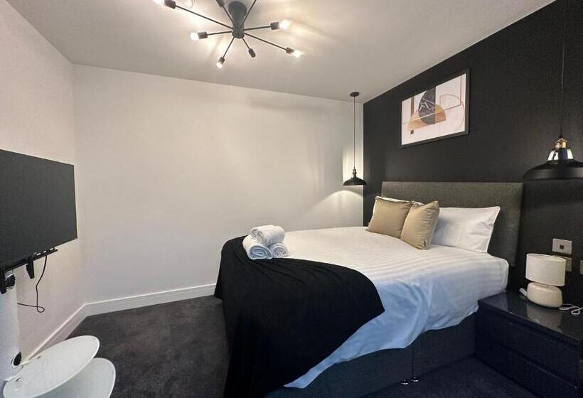 Apartamento Superior 1 Dormitorio, Midsummer House Premium Apartments With Sofa Beds & Sky Tv & Free Parking