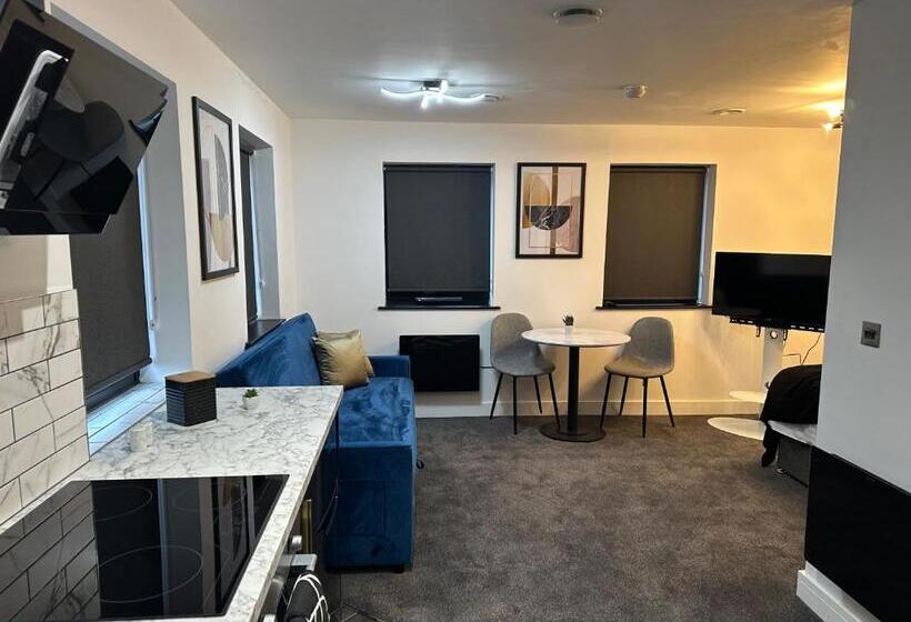 Apartamento Superior 1 Dormitorio, Midsummer House Premium Apartments With Sofa Beds & Sky Tv & Free Parking