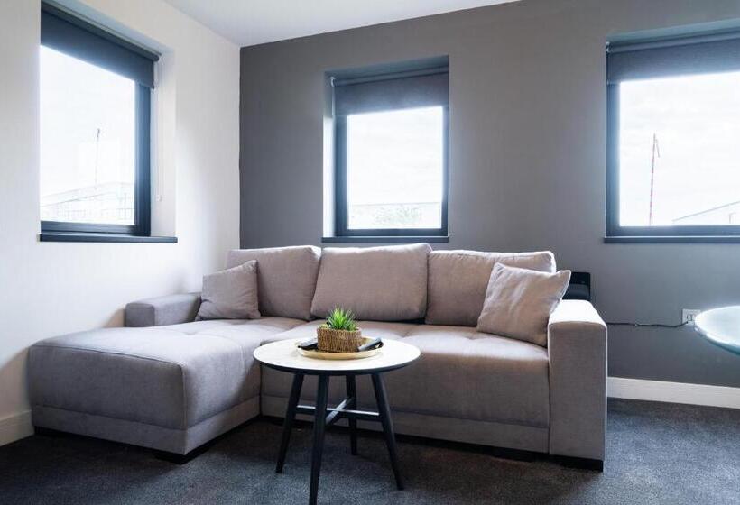 Apartamento 1 Dormitorio, Midsummer House Premium Apartments With Sofa Beds & Sky Tv & Free Parking