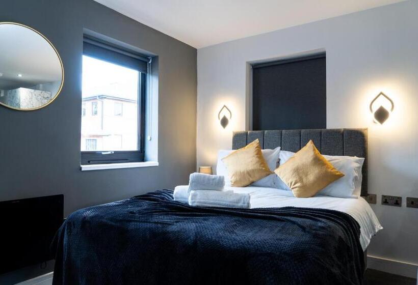 Estudio Estándar, Midsummer House Premium Apartments With Sofa Beds & Sky Tv & Free Parking