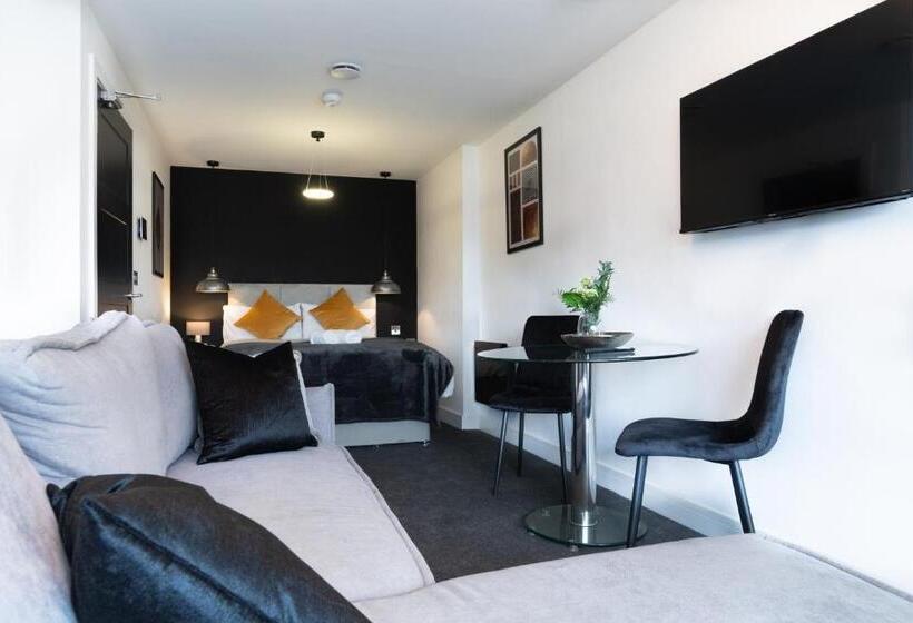 Estudio Deluxe, Midsummer House Premium Apartments With Sofa Beds & Sky Tv & Free Parking