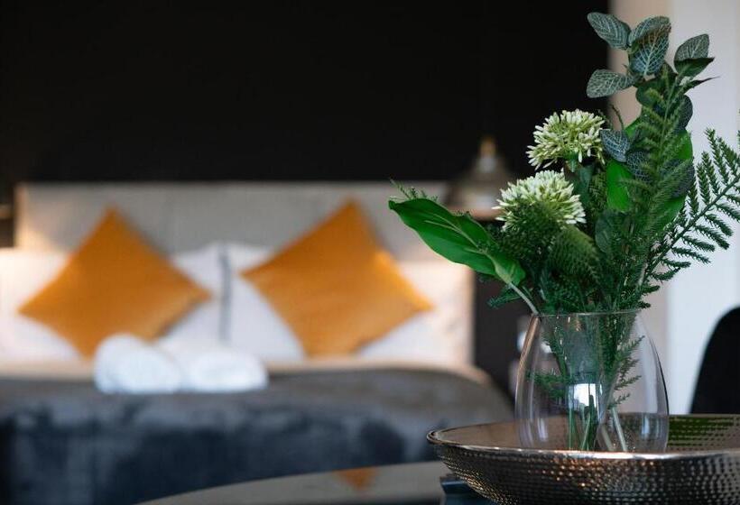 Estudio Deluxe, Midsummer House Premium Apartments With Sofa Beds & Sky Tv & Free Parking