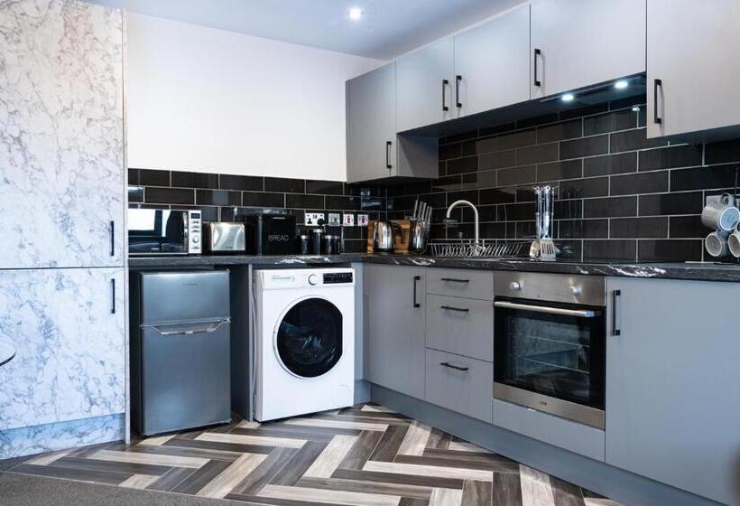 Estudio Estándar, Midsummer House Premium Apartments With Sofa Beds & Sky Tv & Free Parking