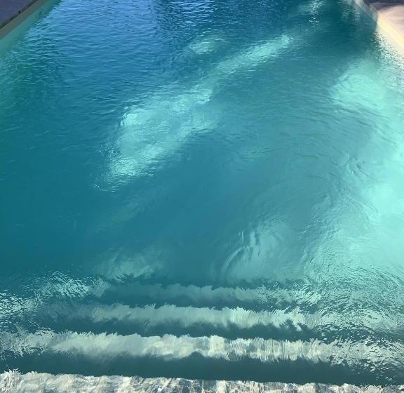 Standard room with outdoor bath, Gers, Midi Pyrénées : Séjour De Charme à La Résidence D Auzan