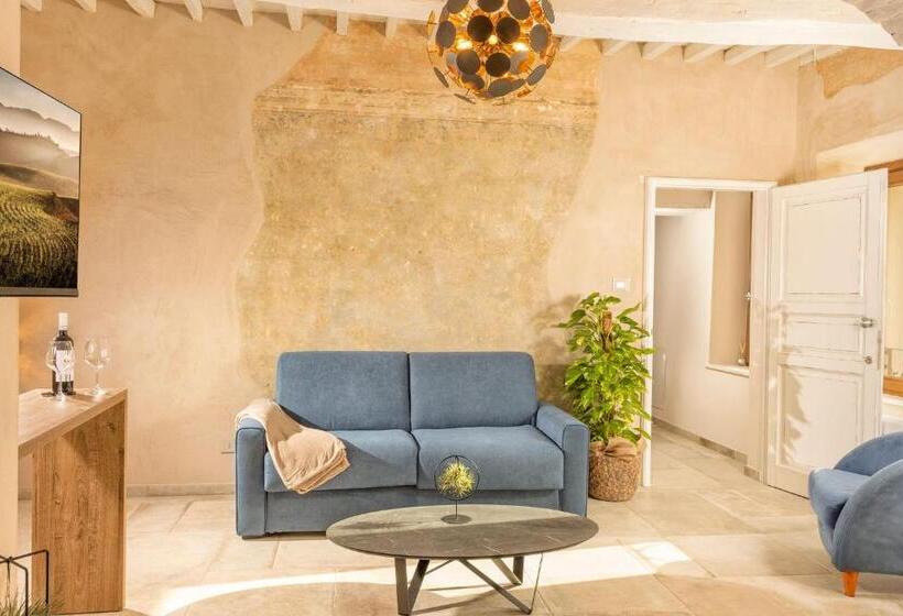 חדר דחוקס עם מיטת קינג, Palazzo Falcinelli Luxury Room In Montepulciano Center With Elevator