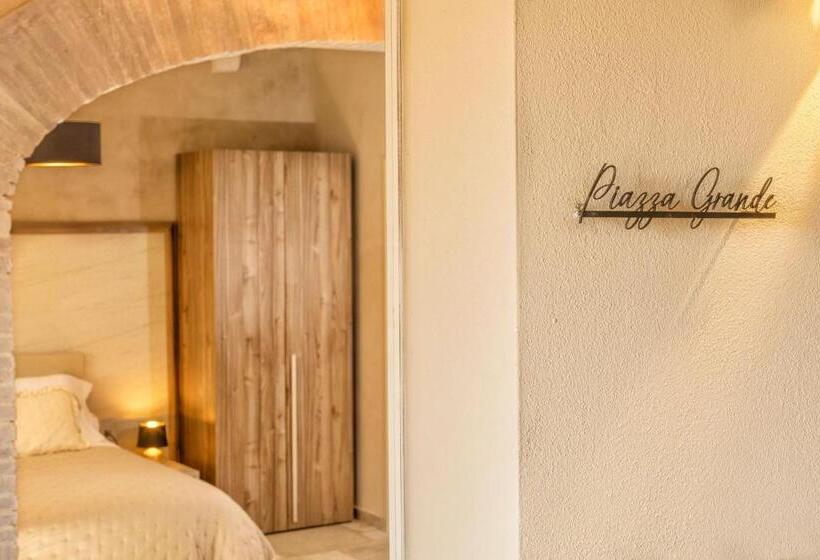 キングサイズベッドのデラックスルーム, Palazzo Falcinelli Luxury Room In Montepulciano Center With Elevator