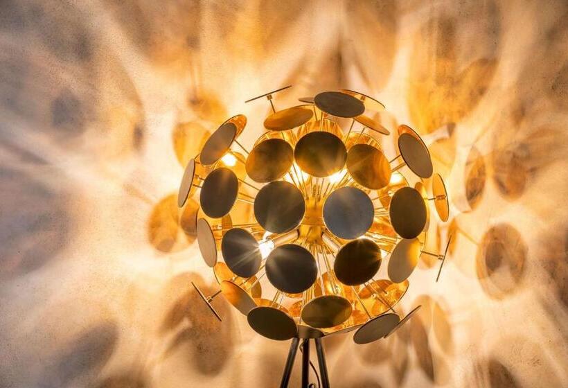 חדר דחוקס עם מיטת קינג, Palazzo Falcinelli Luxury Room In Montepulciano Center With Elevator