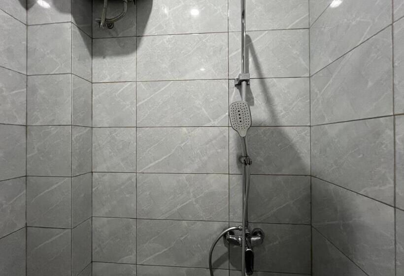 디럭스 룸, Brenn Hotel Semarang Mitra Reddoorz