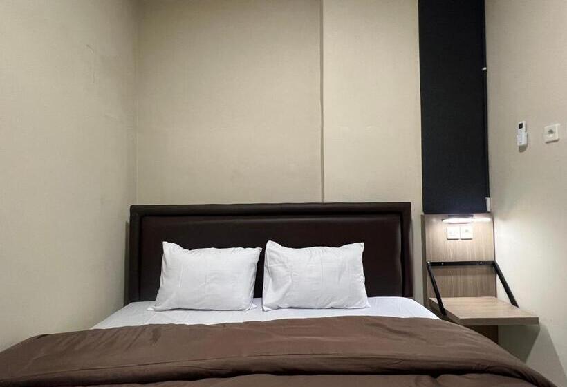 디럭스 룸, Brenn Hotel Semarang Mitra Reddoorz