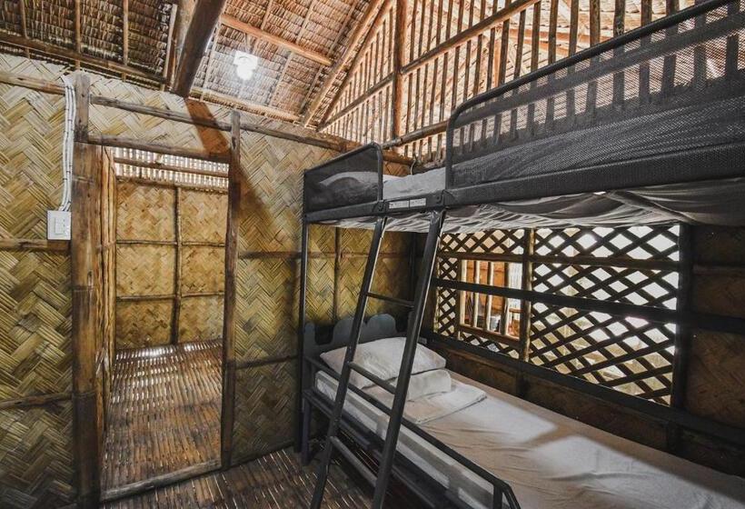 ルームシェアのワンベッド, El Bosque Resort Coron