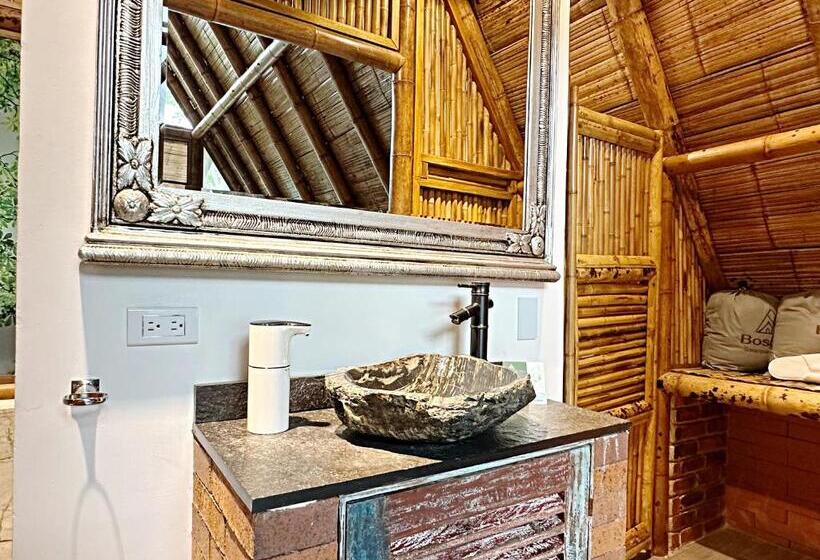 Номер Deluxe с Балконом, Boscaje Solarpunk Habitat