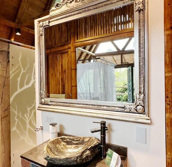 バルコニー付きデラックスルーム, Boscaje Solarpunk Habitat