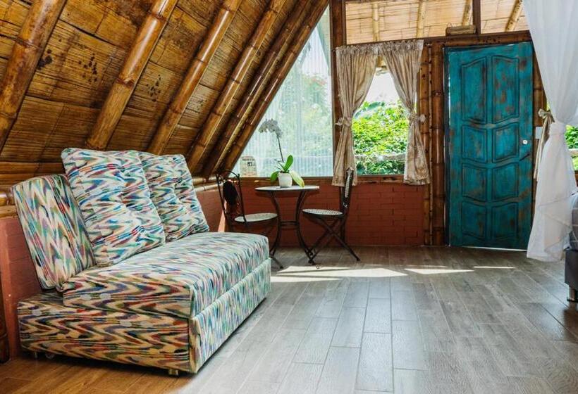 バルコニー付きデラックスルーム, Boscaje Solarpunk Habitat