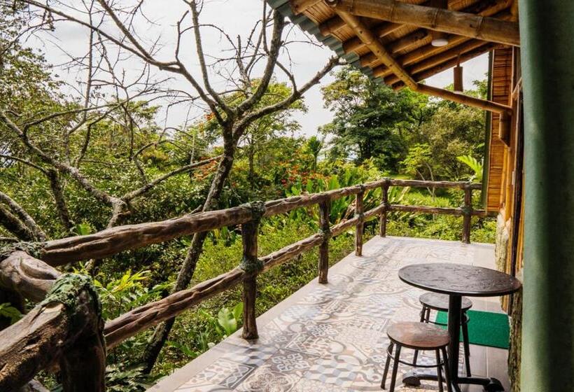 バルコニー付きデラックスルーム, Boscaje Solarpunk Habitat