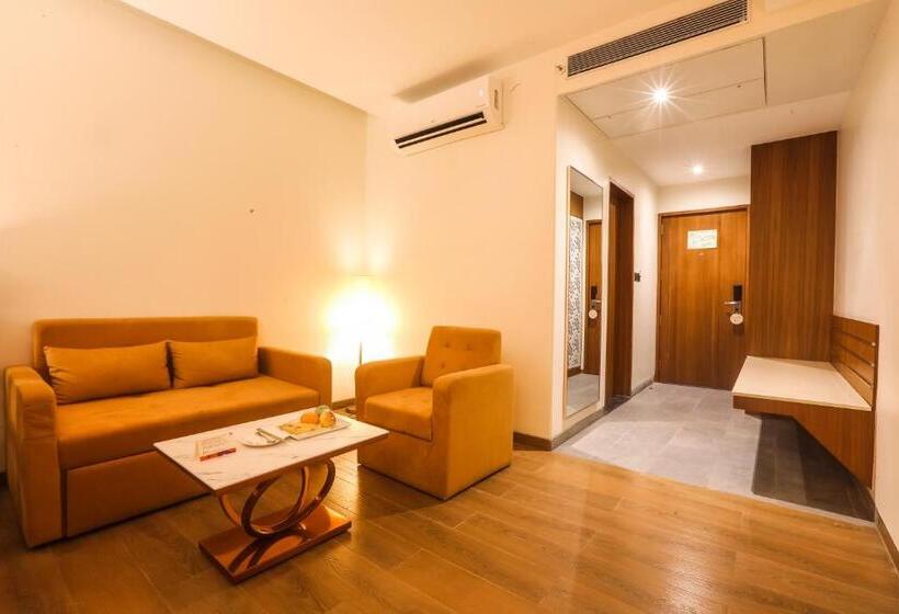 Suite Royale, Ira By Orchid, Ayodhya