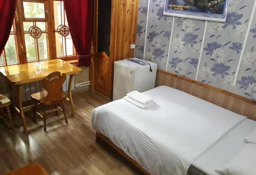 غرفة قياسية فردية, Kamila