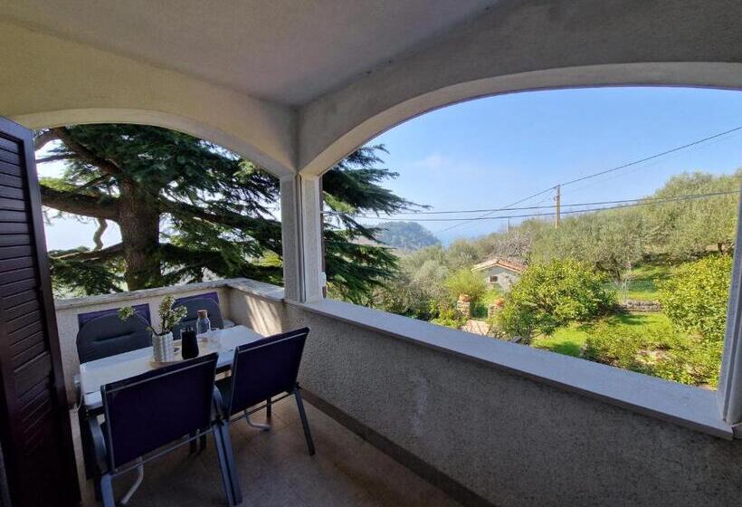 آپارتمان 1 خوابه با چشمانداز دریا, House Olive Garden Strunjan