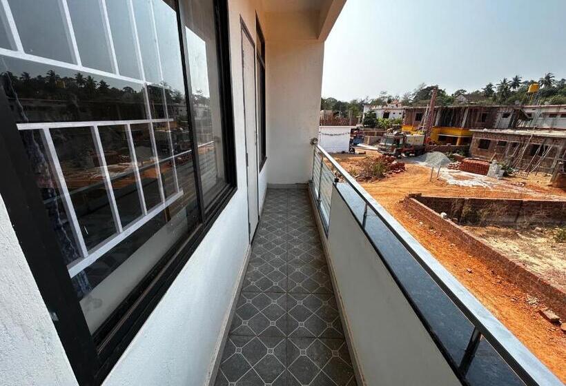 标准间带阳台, Lostel   Backpacker Hostel