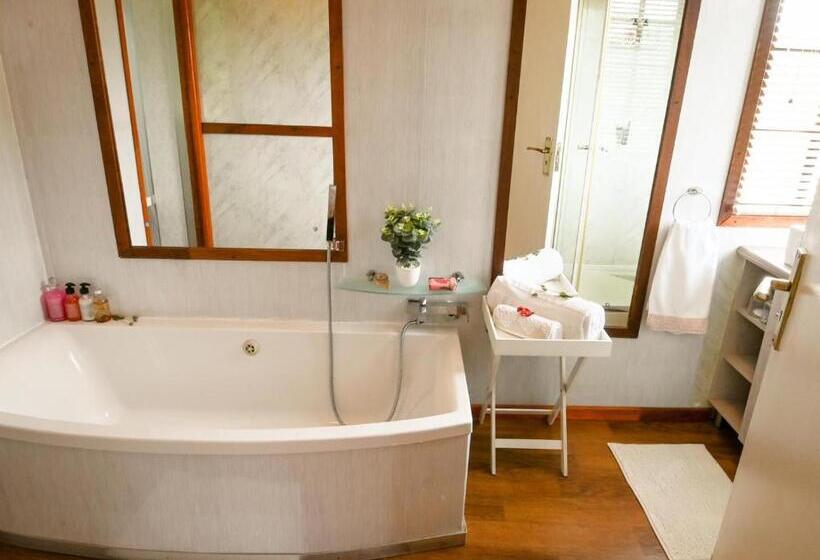 침실 2개 주택, Rose And Ivy Cottages