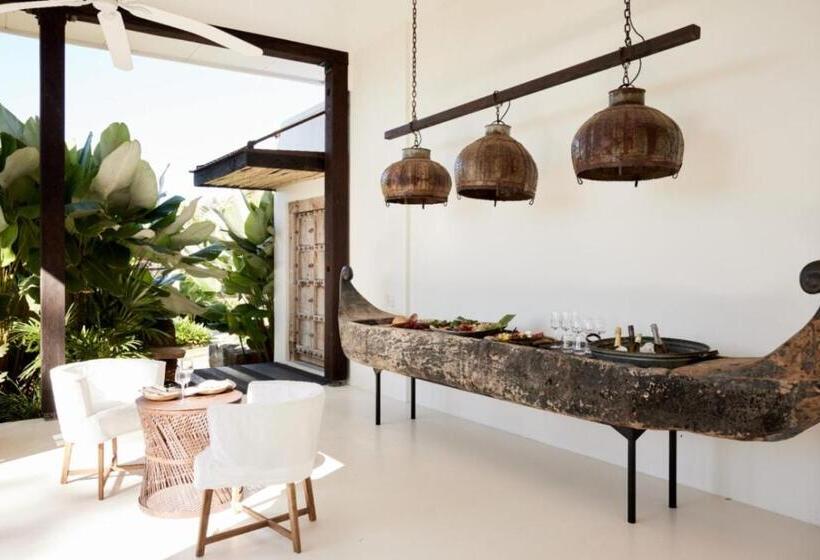 וילה עם חדר שינה אחד ובריכת שחיה, Villa Riad