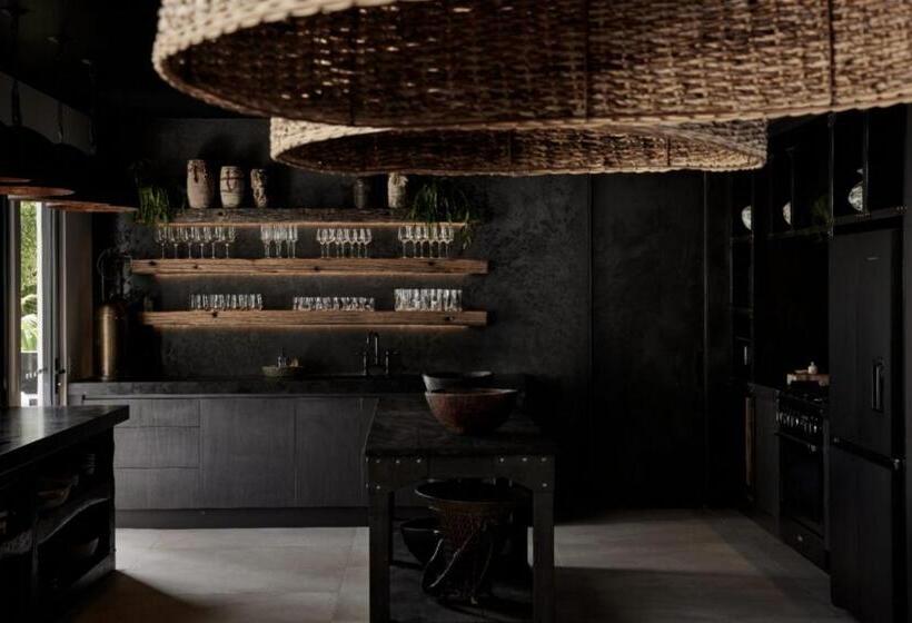 וילה עם חדר שינה אחד ובריכת שחיה, Villa Riad